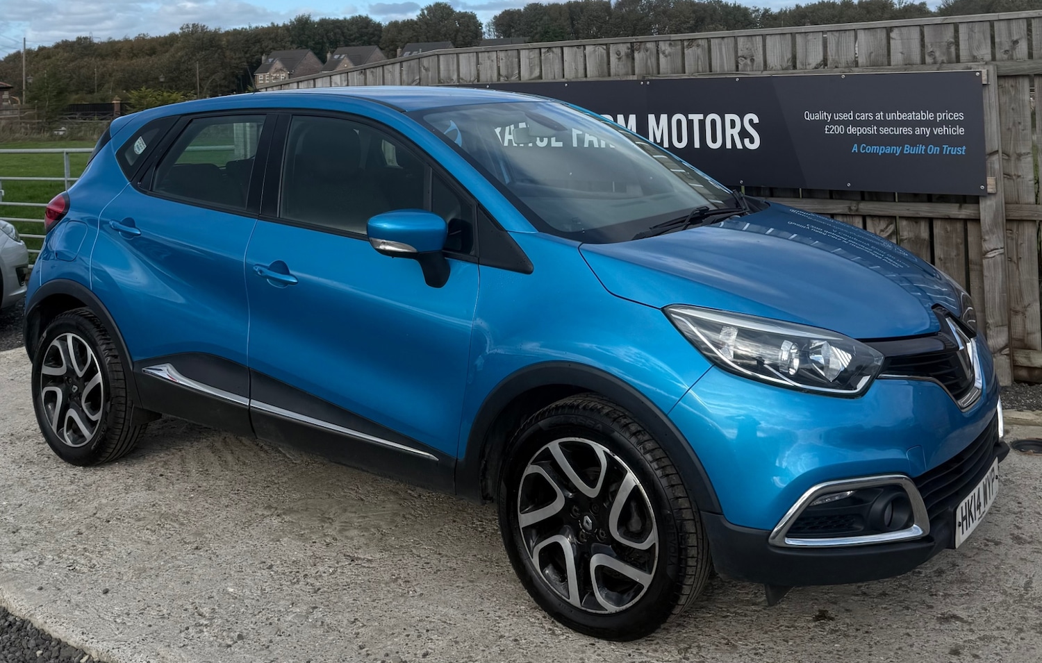 Used Renault Captur 2014 for sale - 76212127: Photo 2