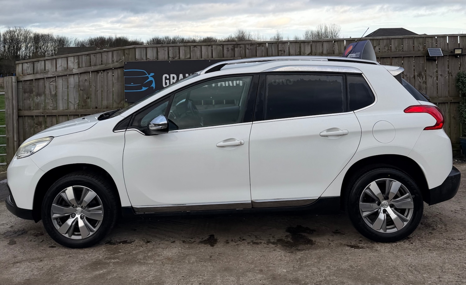 Used Peugeot 2008 2014 for sale - 77668195: Photo 7