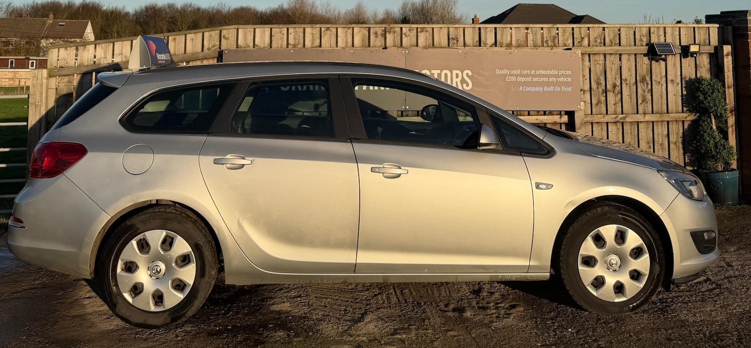 Used Vauxhall Astra 2014 for sale - 77078078: Photo 3