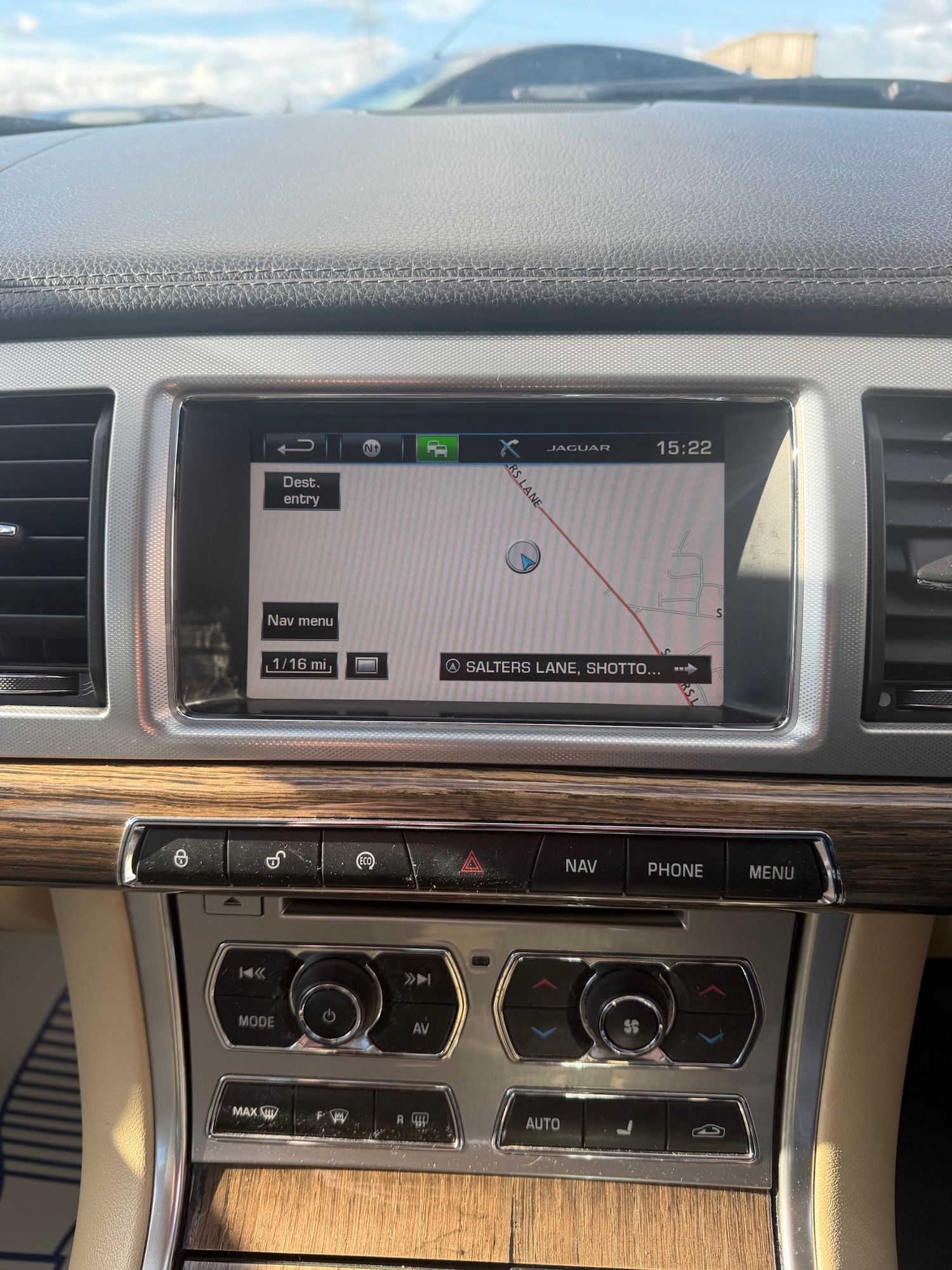 Used Jaguar XF 2015 for sale - 78014837: Photo 17