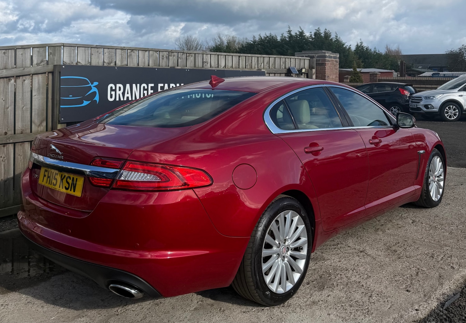 Used Jaguar XF 2015 for sale - 78014837: Photo 4