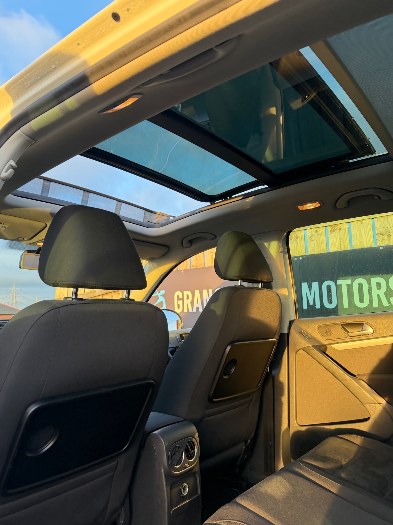 Used Volkswagen Tiguan 2015 for sale - 77118832: Photo 15