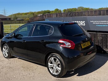 Used Peugeot 208 2015 for sale - 78424777: Photo