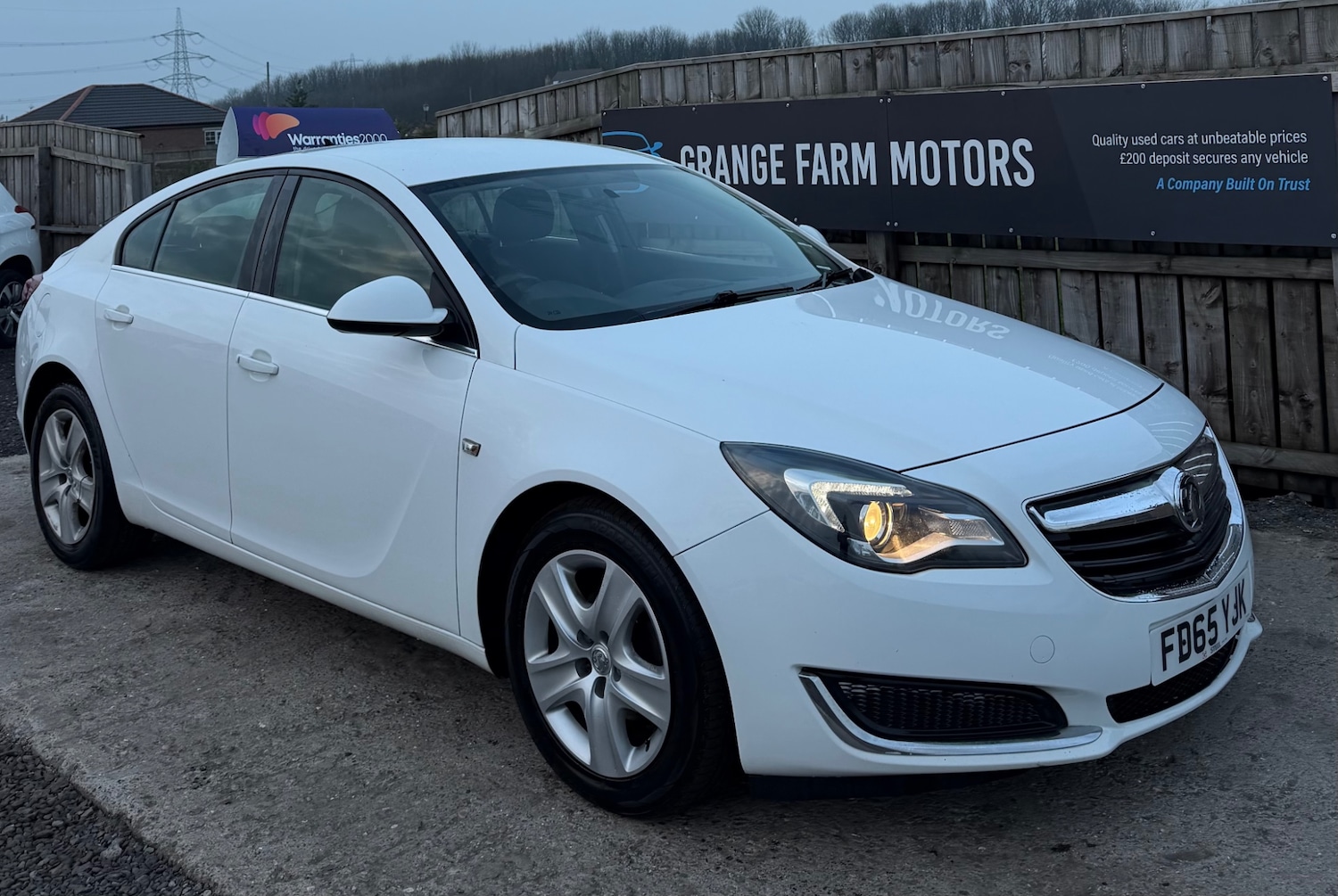 Used Vauxhall Insignia 2015 for sale - 77764325: Photo 2