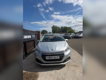 Used Peugeot 208 2015 for sale - 79483391: Photo