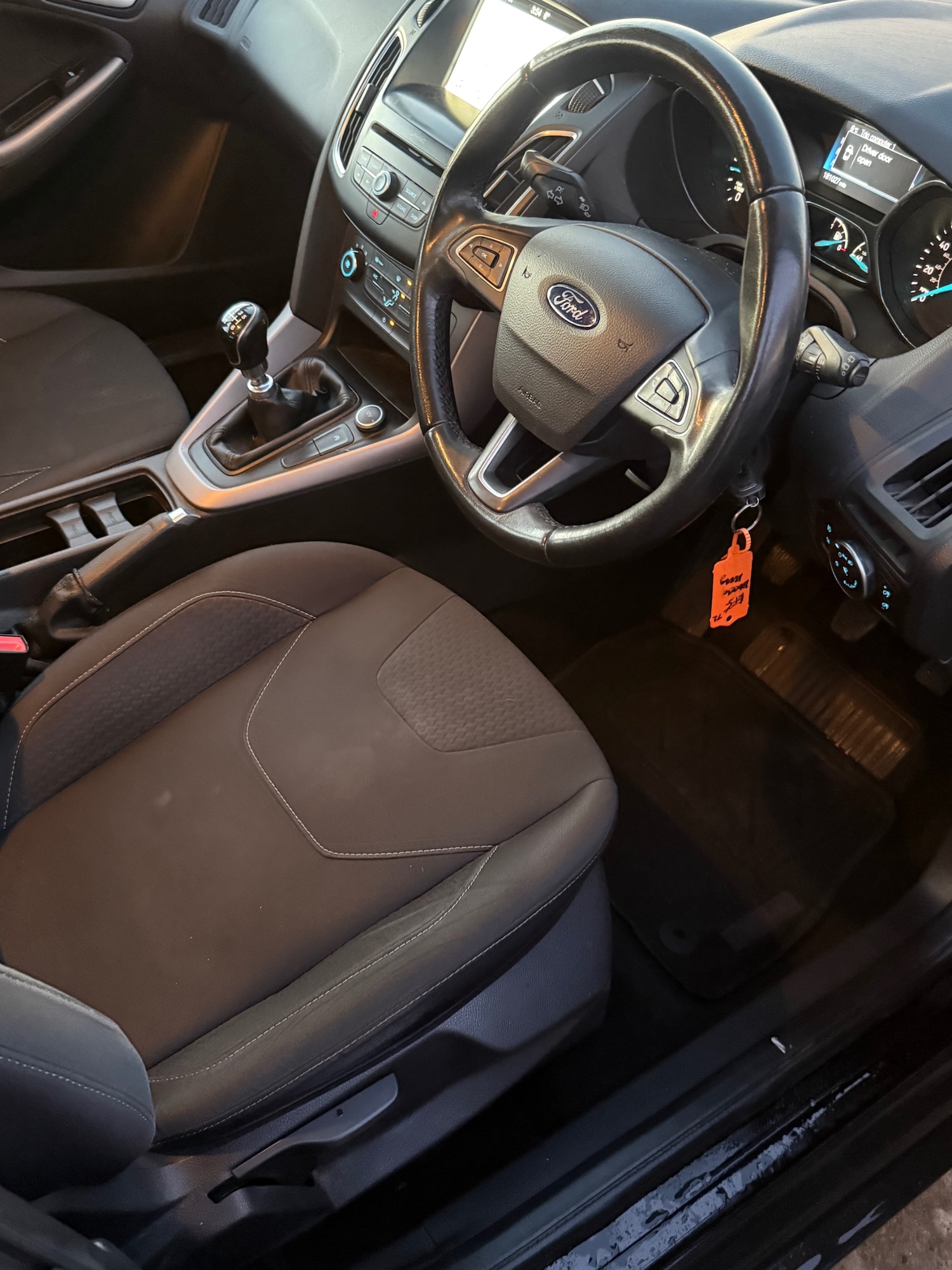 Used Ford Focus 2017 for sale - 76922127: Photo 11