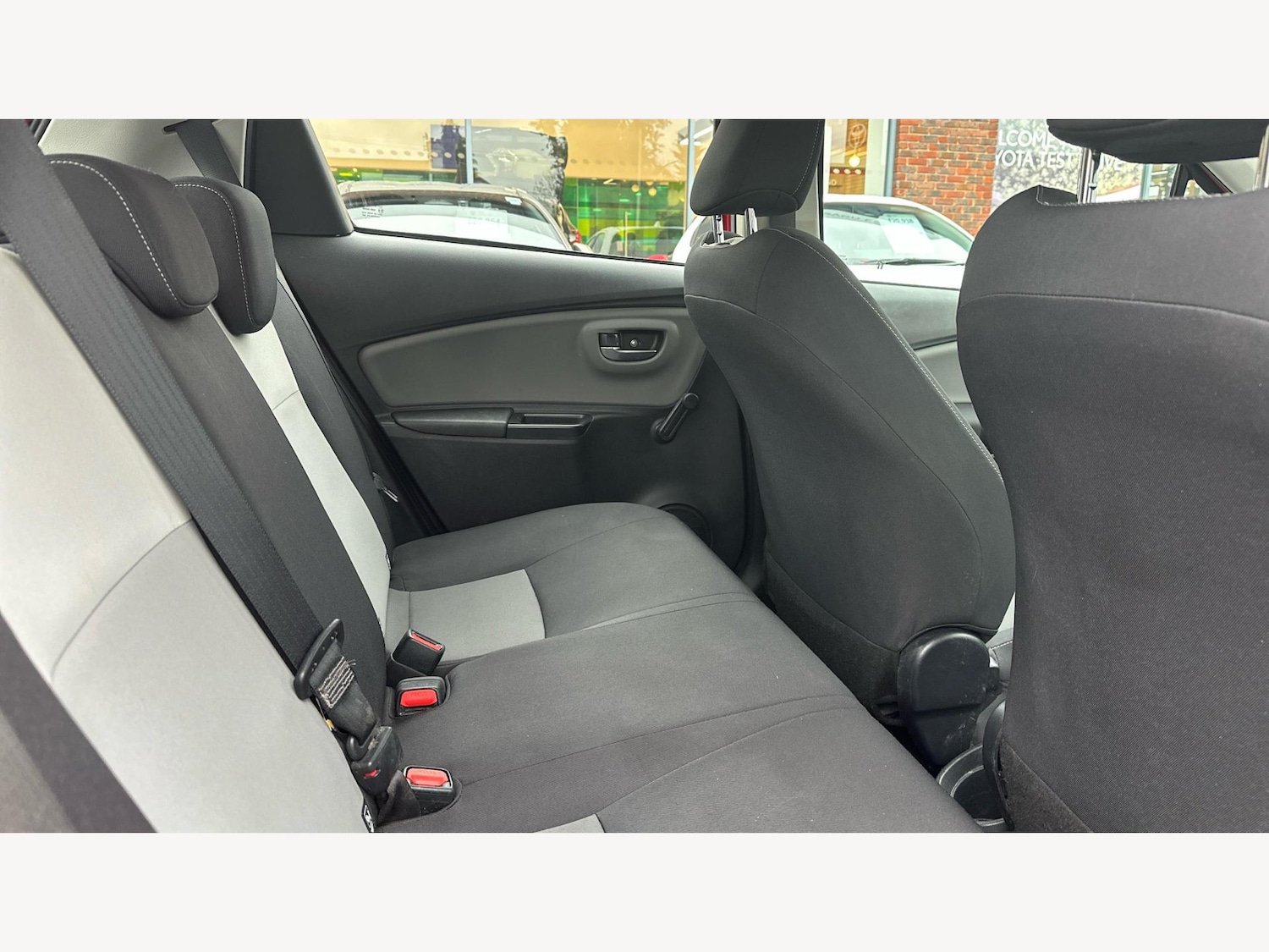 Used Toyota Yaris for sale - 77424542: Photo 14