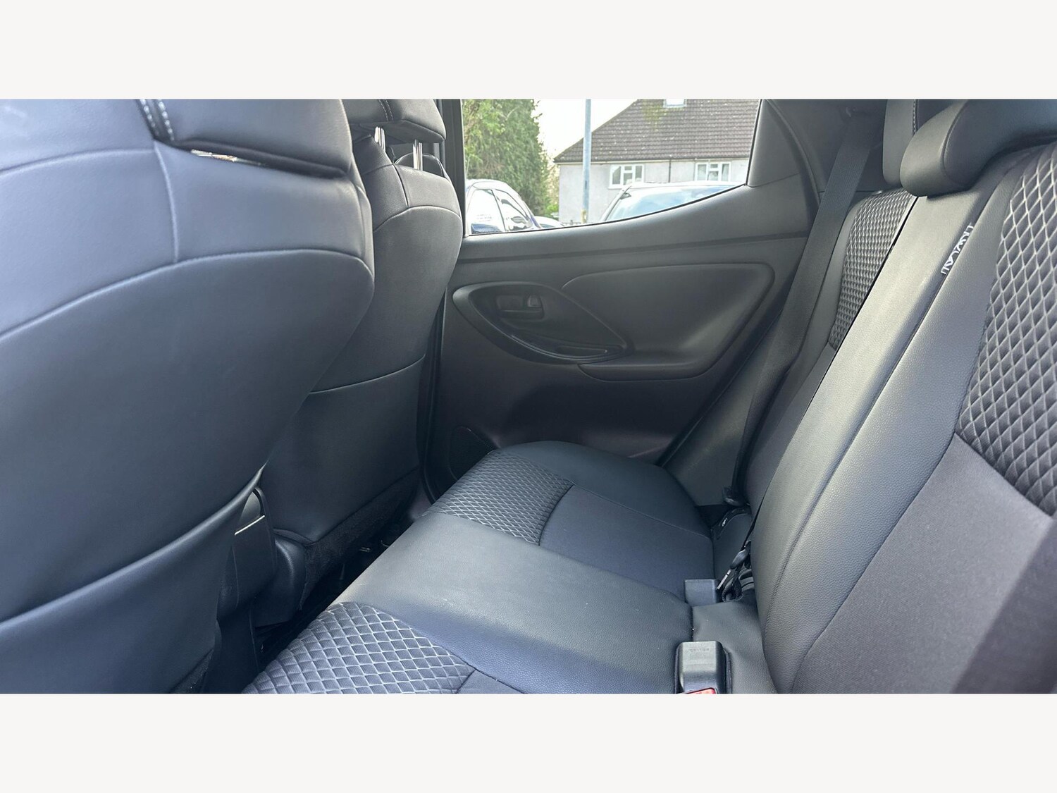 Used Toyota Yaris for sale - 77575299: Photo 15