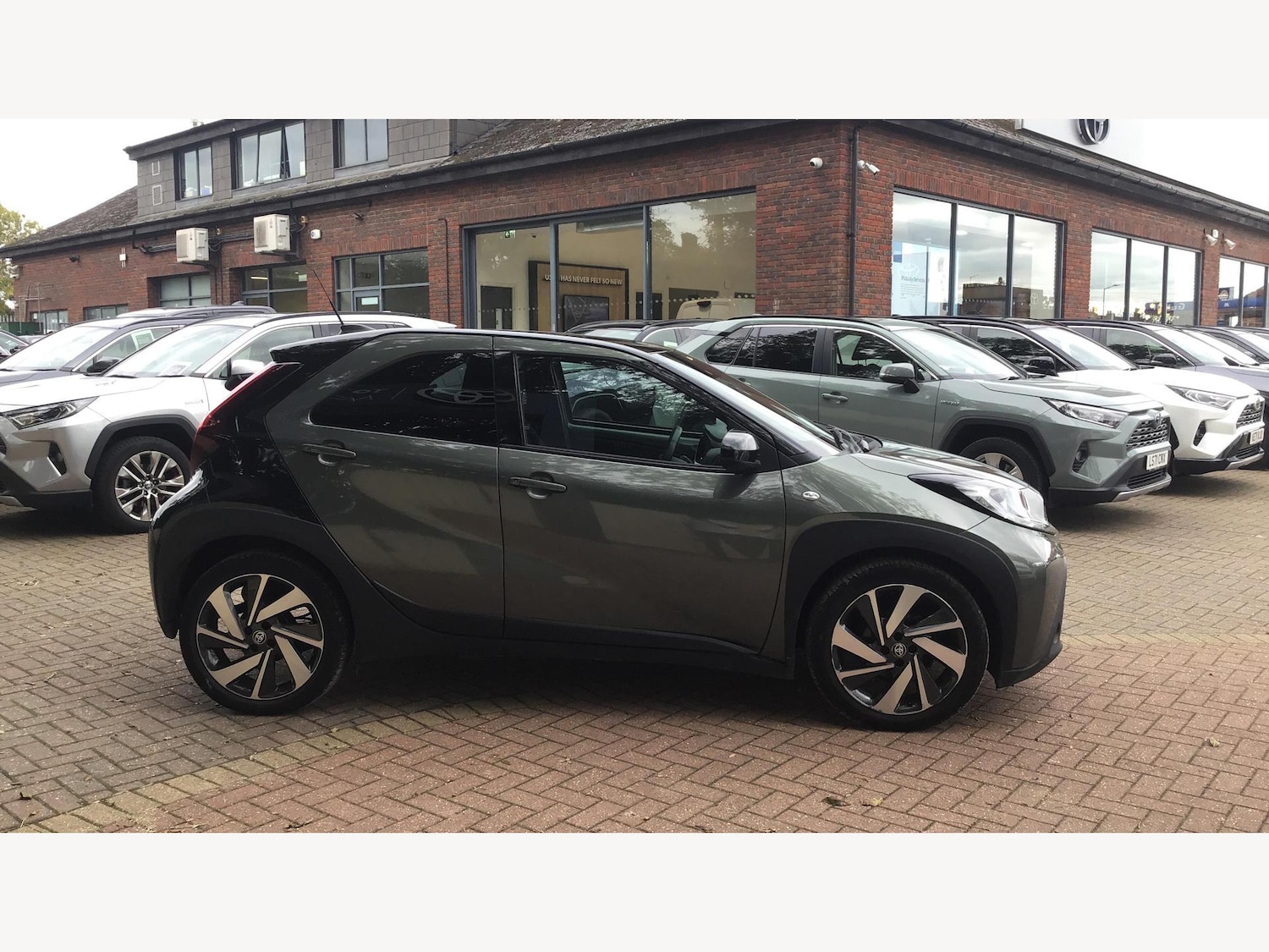 Used Toyota Aygo X 2023 for sale - 76269809: Photo 18
