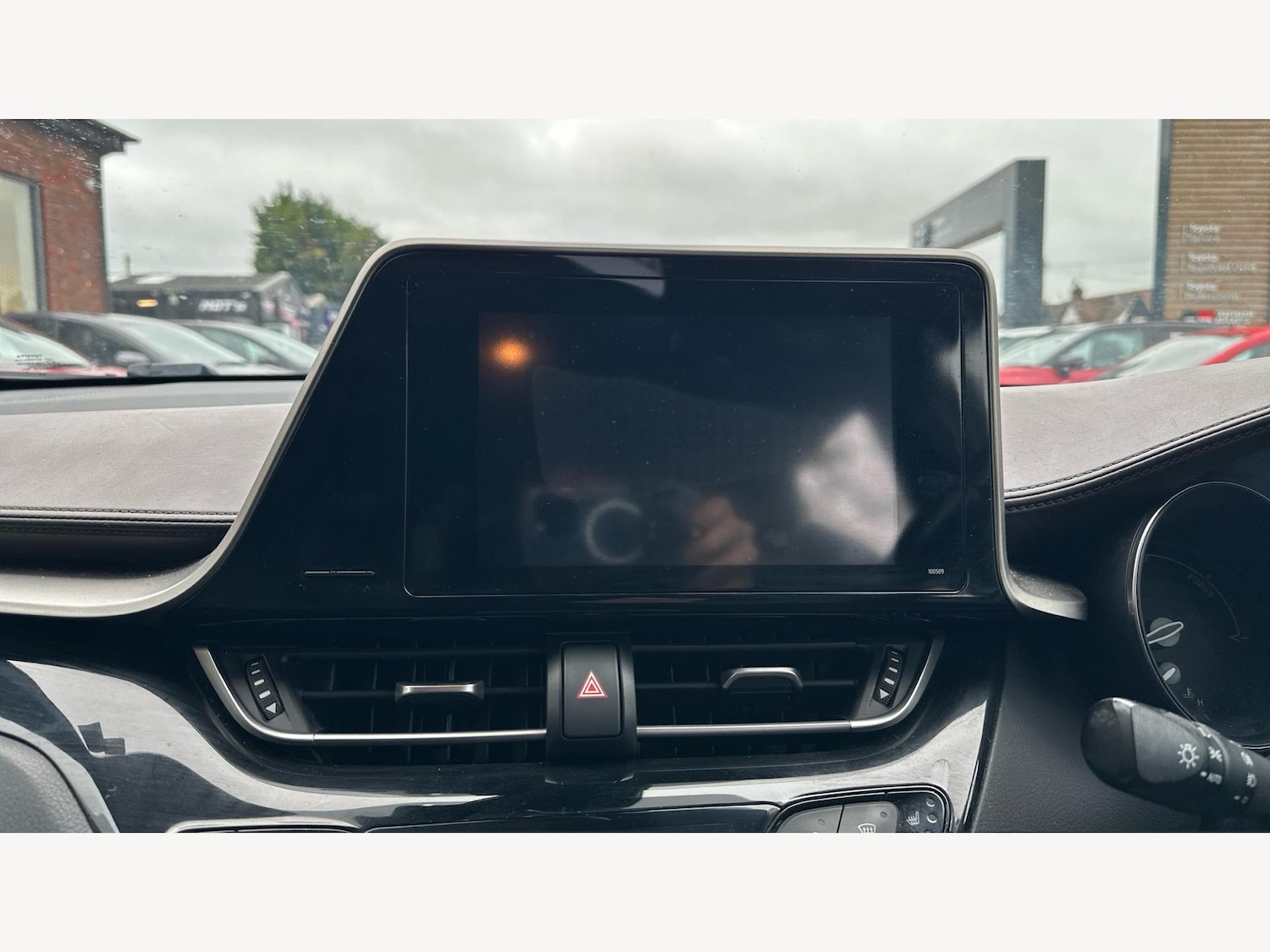 Used Toyota C-HR 2018 for sale - 76771813: Photo 9