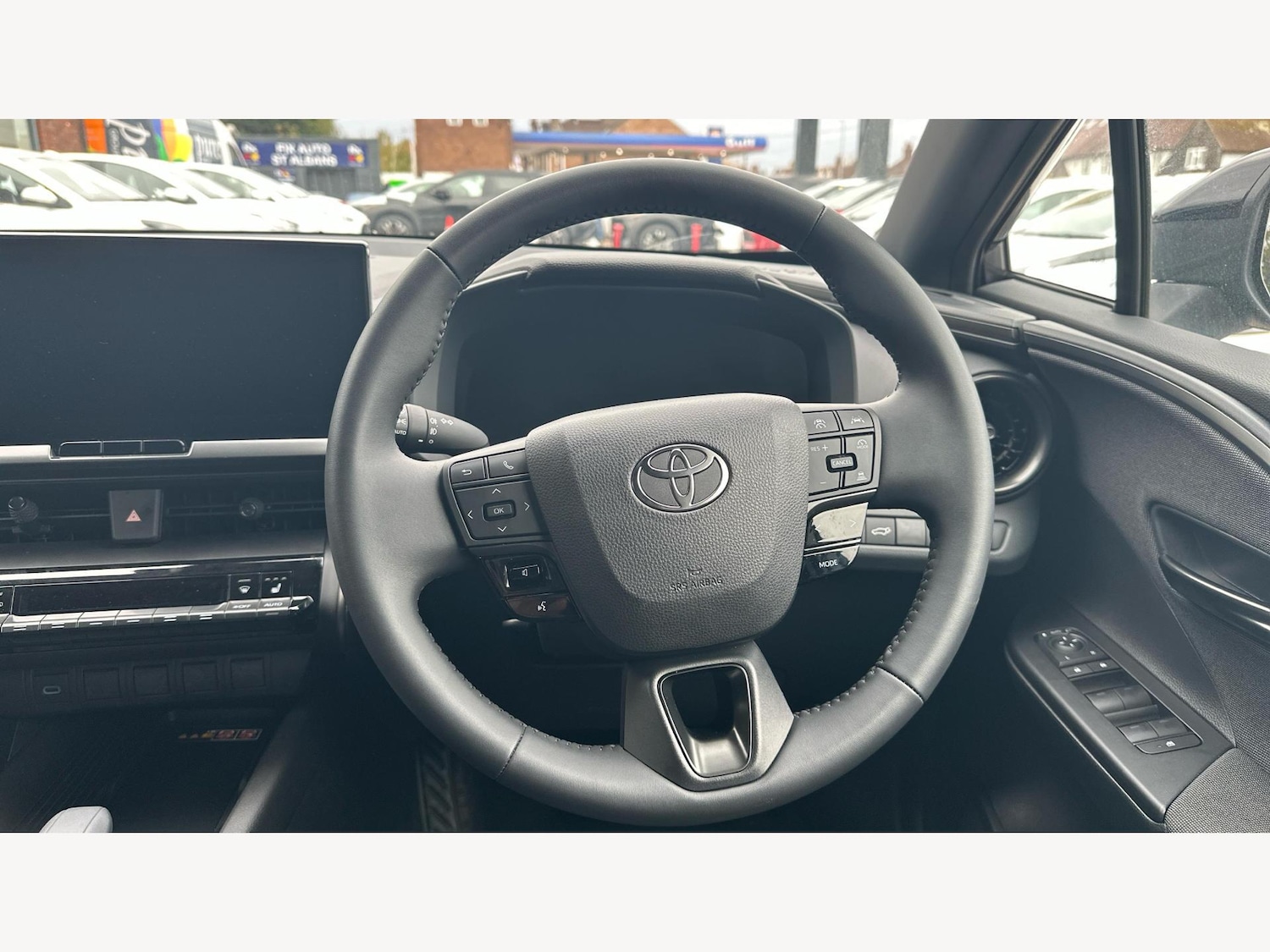 Used Toyota C-HR 2024 for sale - 76425491: Photo 10