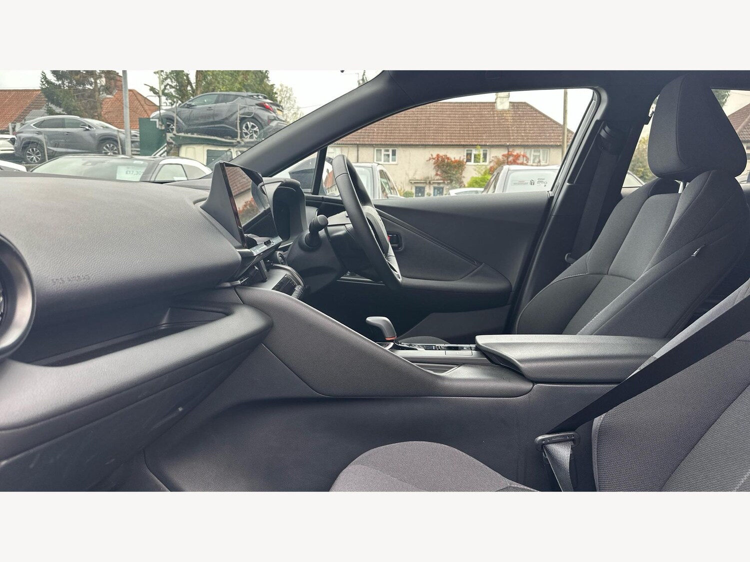 Used Toyota C-HR 2024 for sale - 76425491: Photo 12