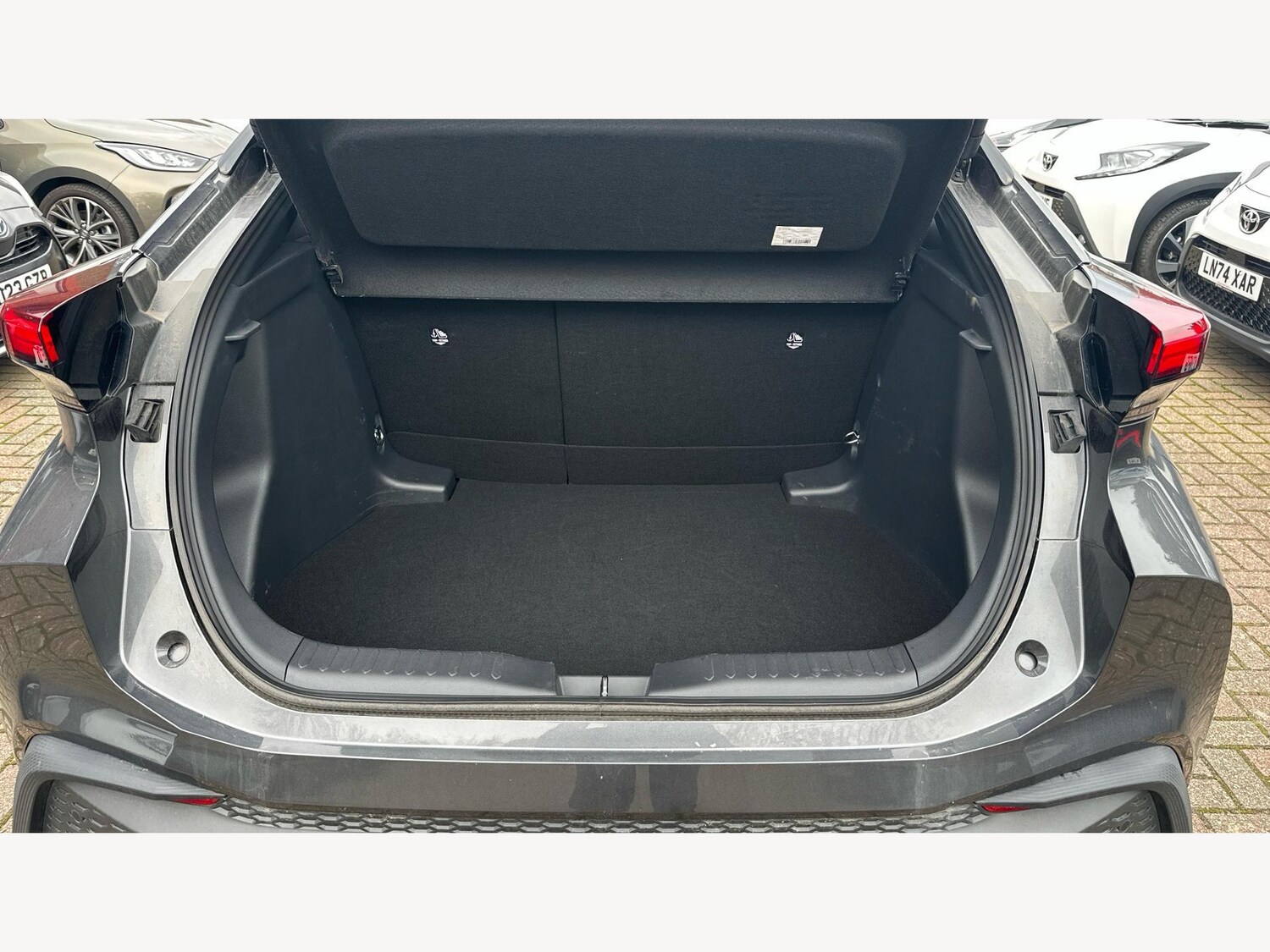 Used Toyota C-HR 2024 for sale - 76425491: Photo 16