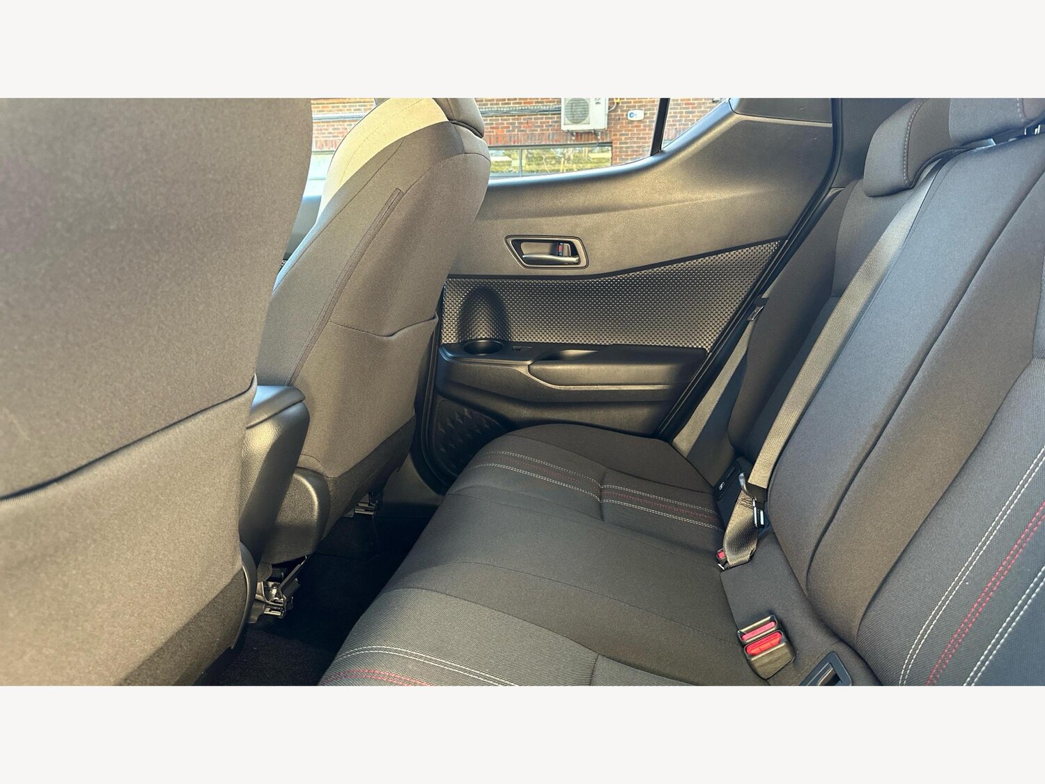 Used Toyota C-HR 2022 for sale - 77440880: Photo 15