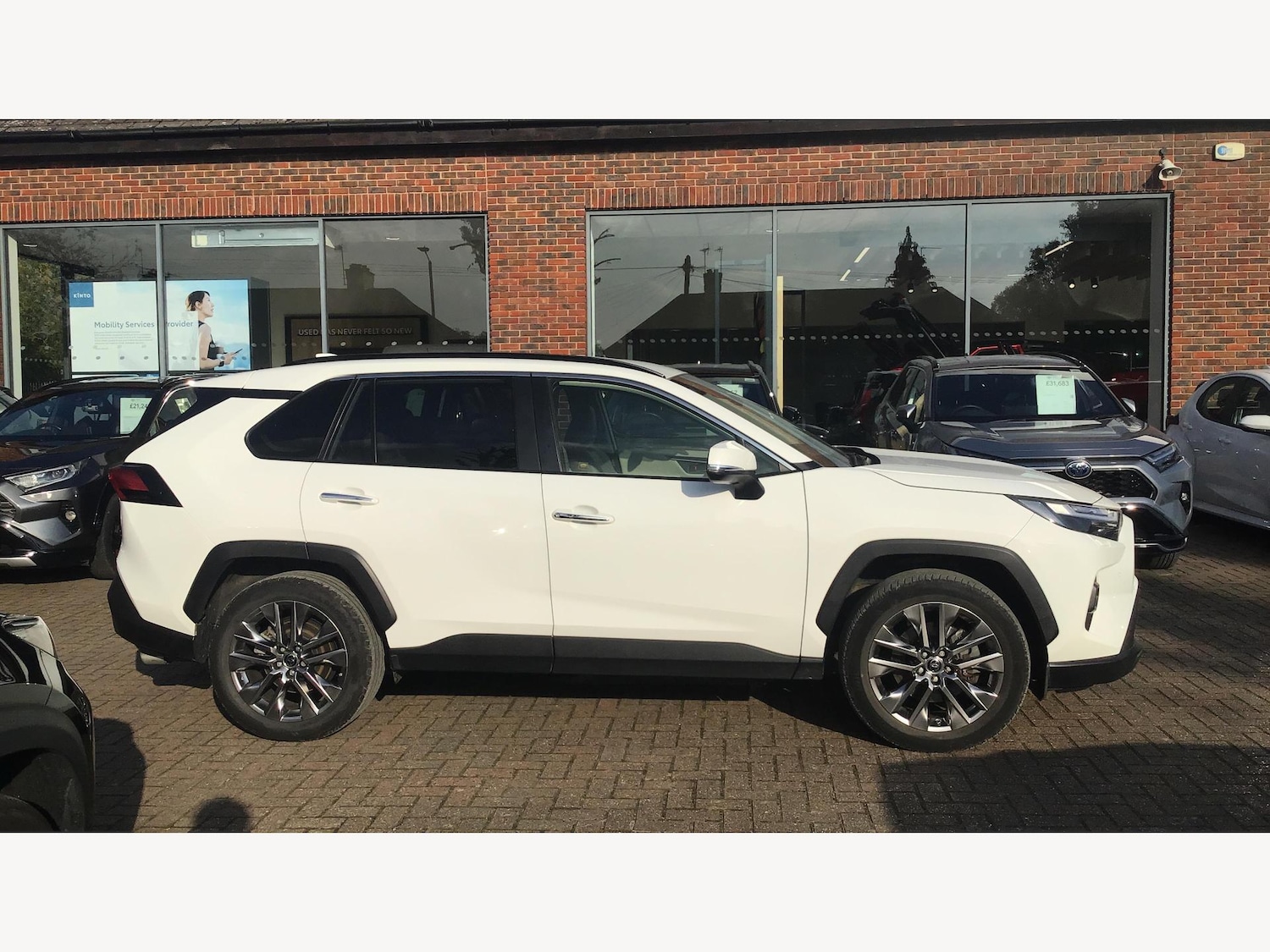 Used Toyota RAV4 2022 for sale - 76152758: Photo 18