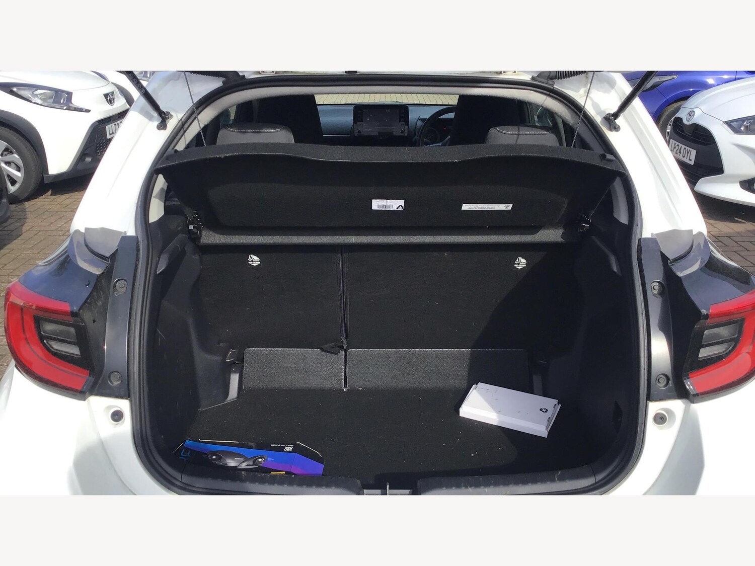 Used Toyota Yaris 2023 for sale - 76499062: Photo 14