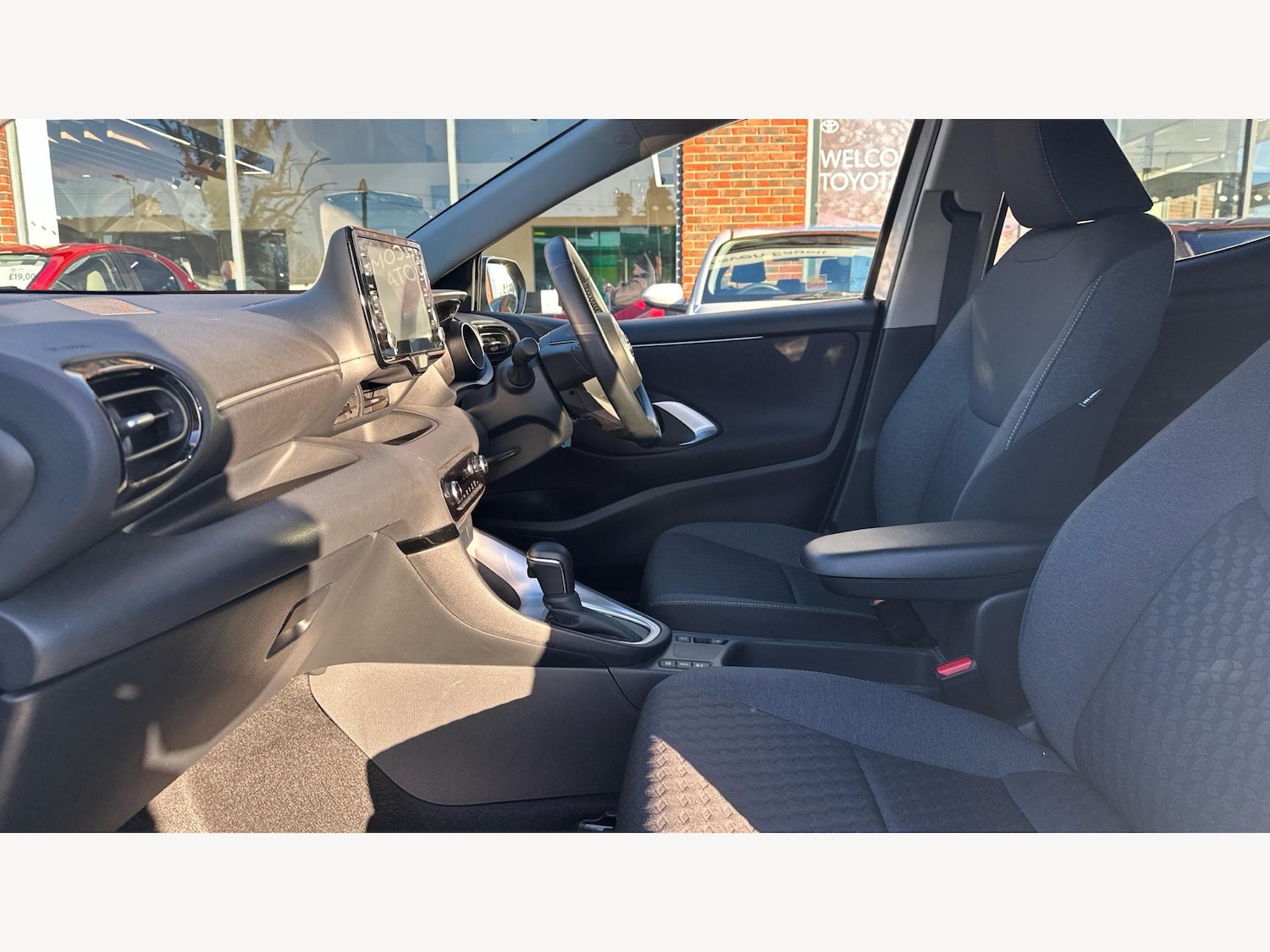 Used Toyota Yaris for sale - 77192027: Photo 12