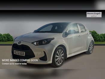 Used Toyota Yaris 2023 for sale - 76645502: Photo