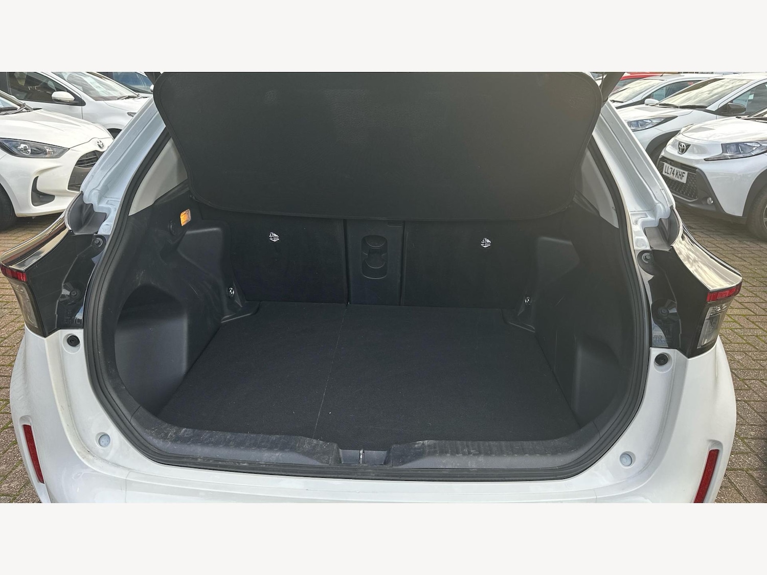 Used Toyota Yaris Cross 2023 for sale - 76584971: Photo 16