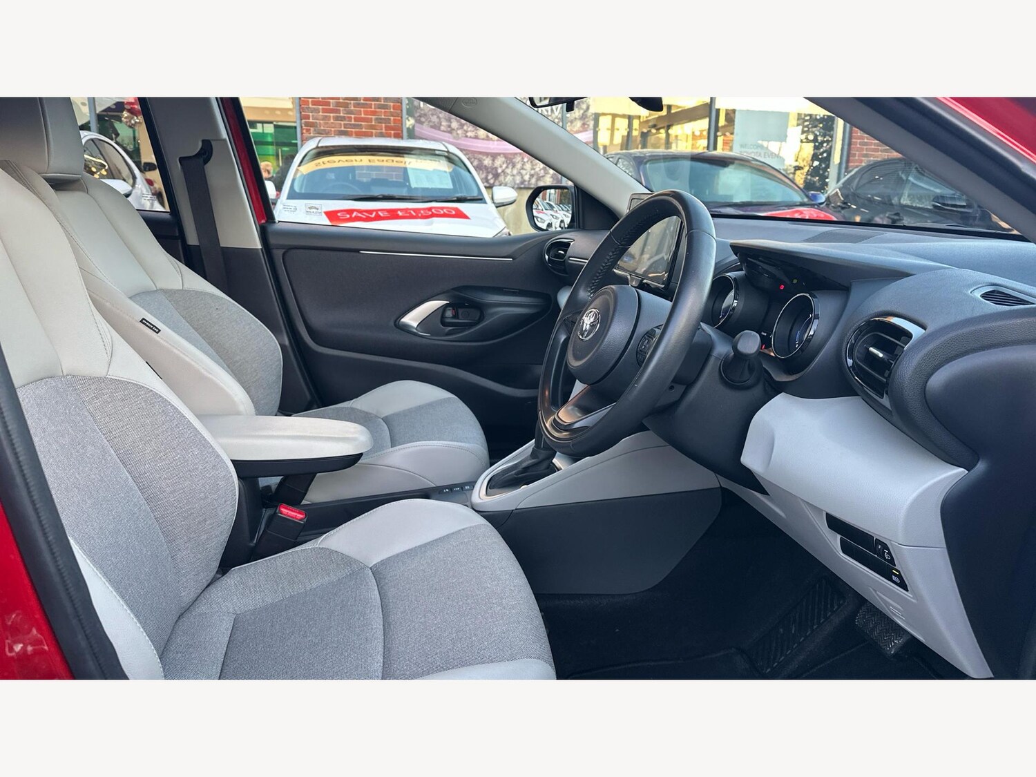 Used Toyota Yaris for sale - 77305884: Photo 13