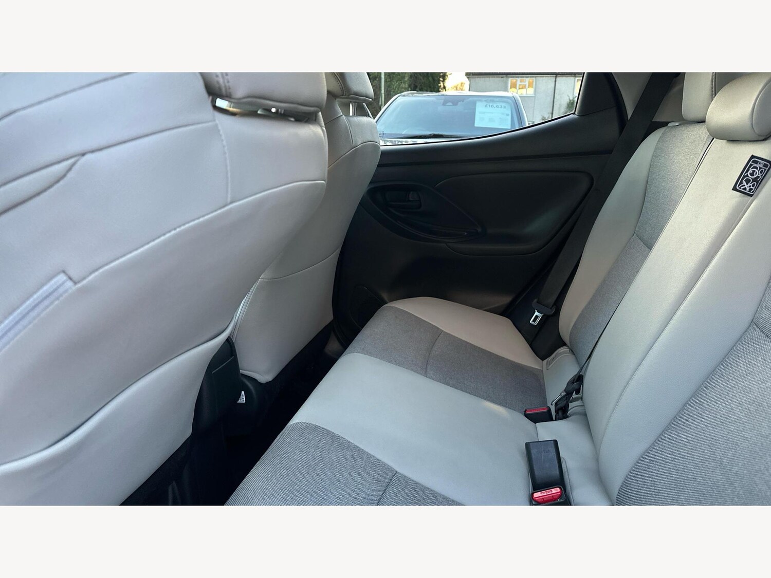 Used Toyota Yaris for sale - 77305884: Photo 15