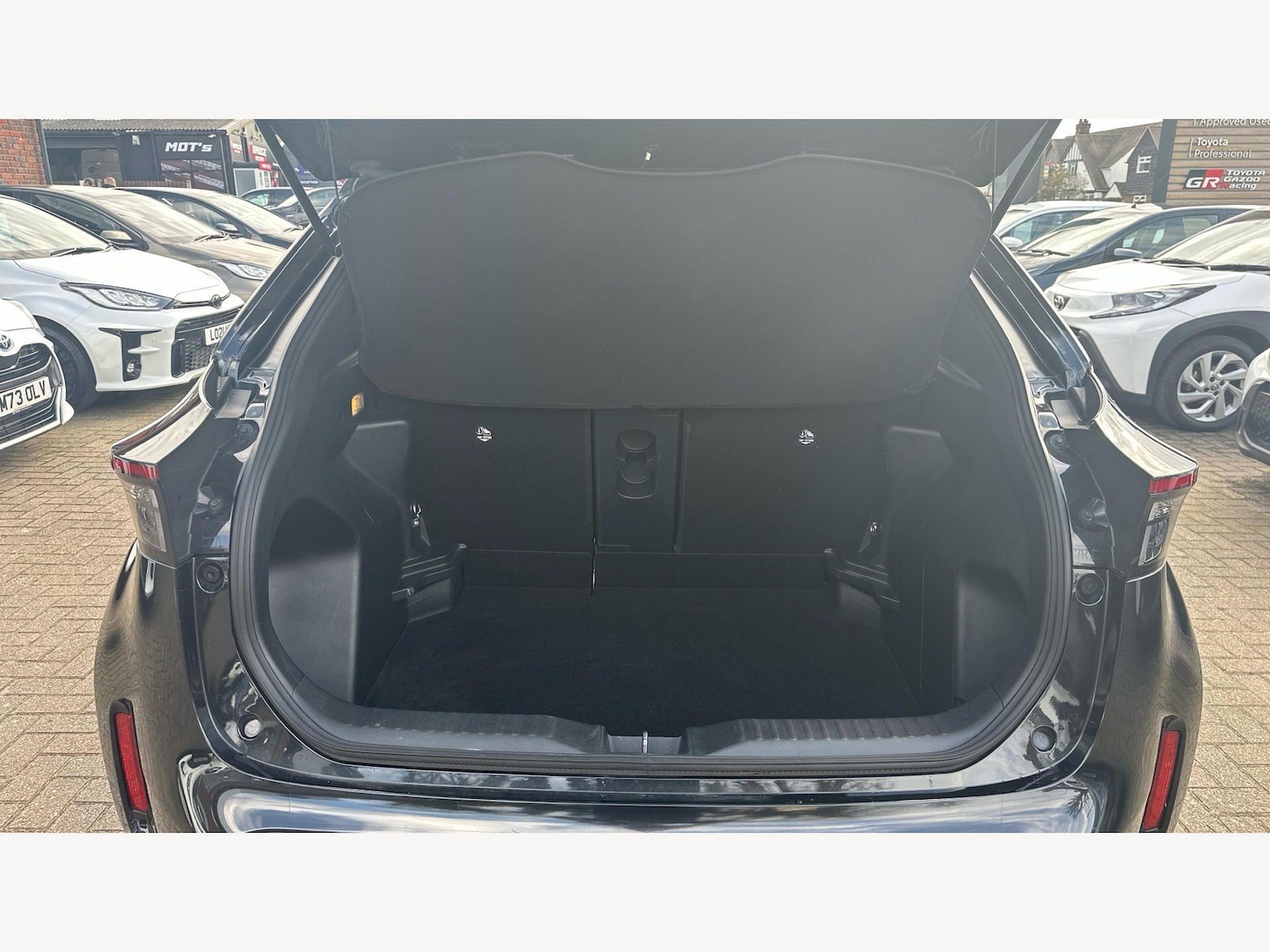 Used Toyota Yaris Cross 2022 for sale - 77768648: Photo 16