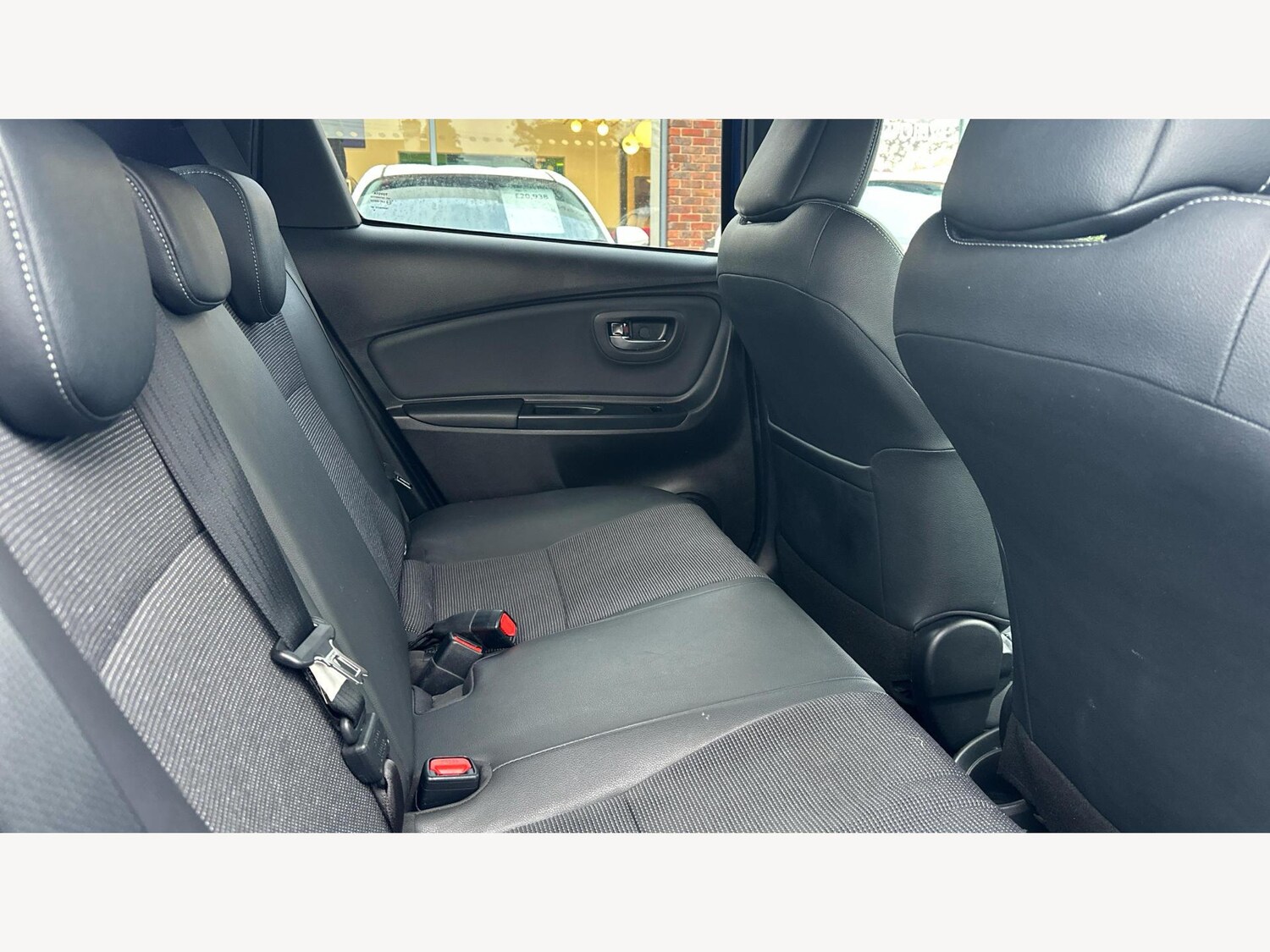 Used Toyota Yaris for sale - 77351951: Photo 14