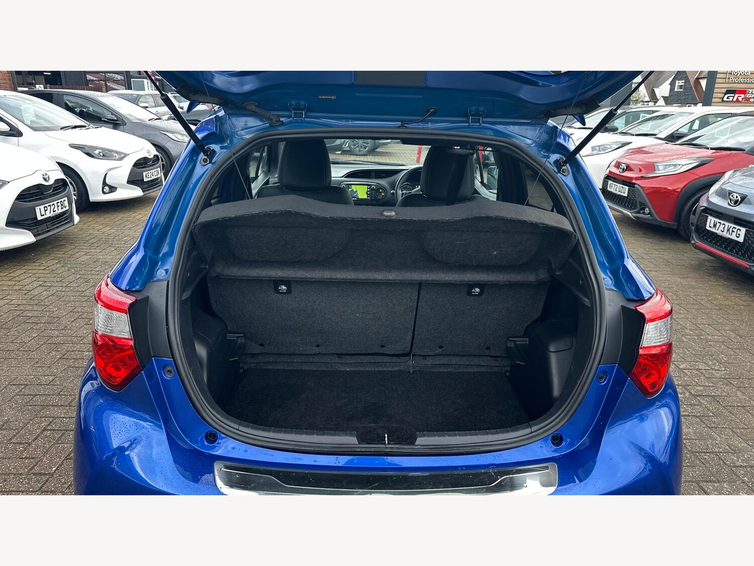 Used Toyota Yaris for sale - 77351951: Photo 16