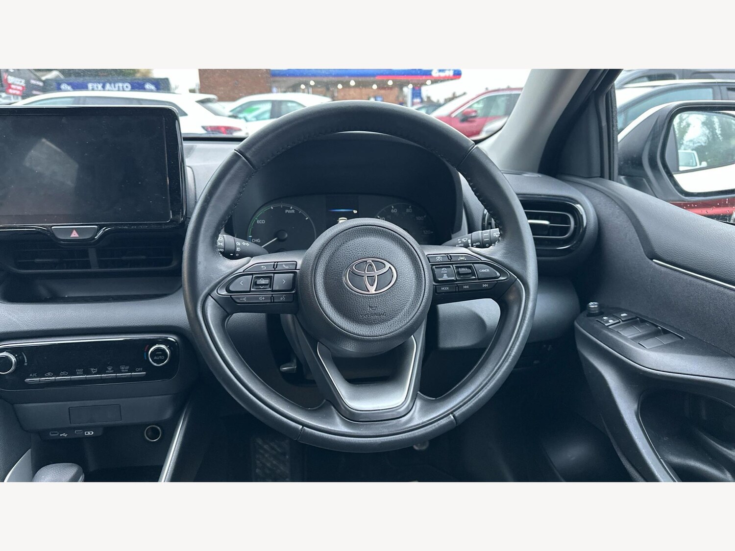 Used Toyota Yaris for sale - 77215548: Photo 8