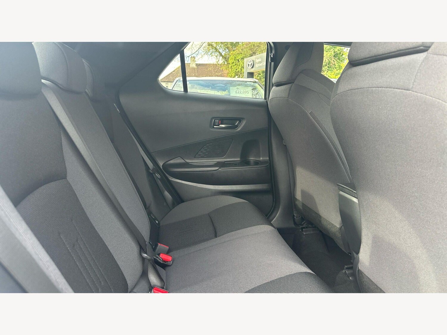 Used Toyota C-HR 2024 for sale - 77838480: Photo 14