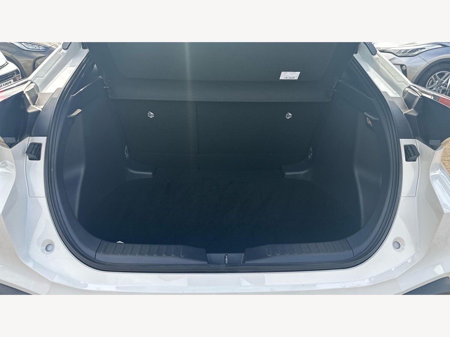 Used Toyota C-HR 2024 for sale - 77838480: Photo 16