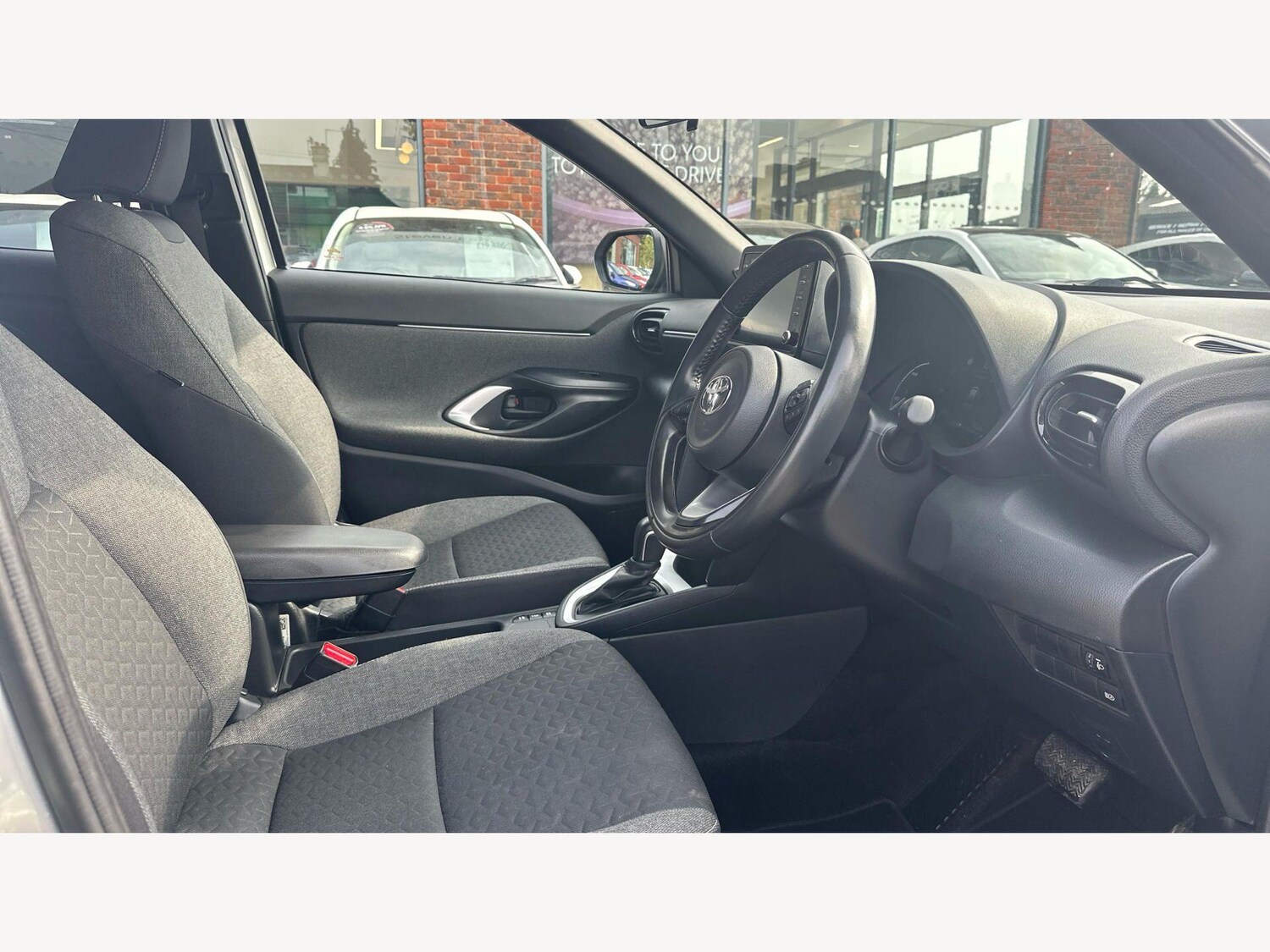 Used Toyota Yaris Cross 2021 for sale - 77993995: Photo 13