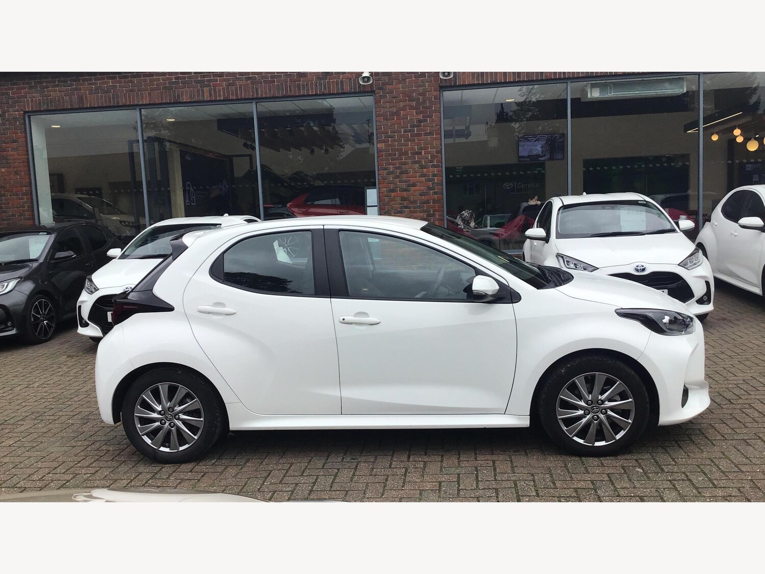 Used Toyota Yaris 2022 for sale - 76026395: Photo 18