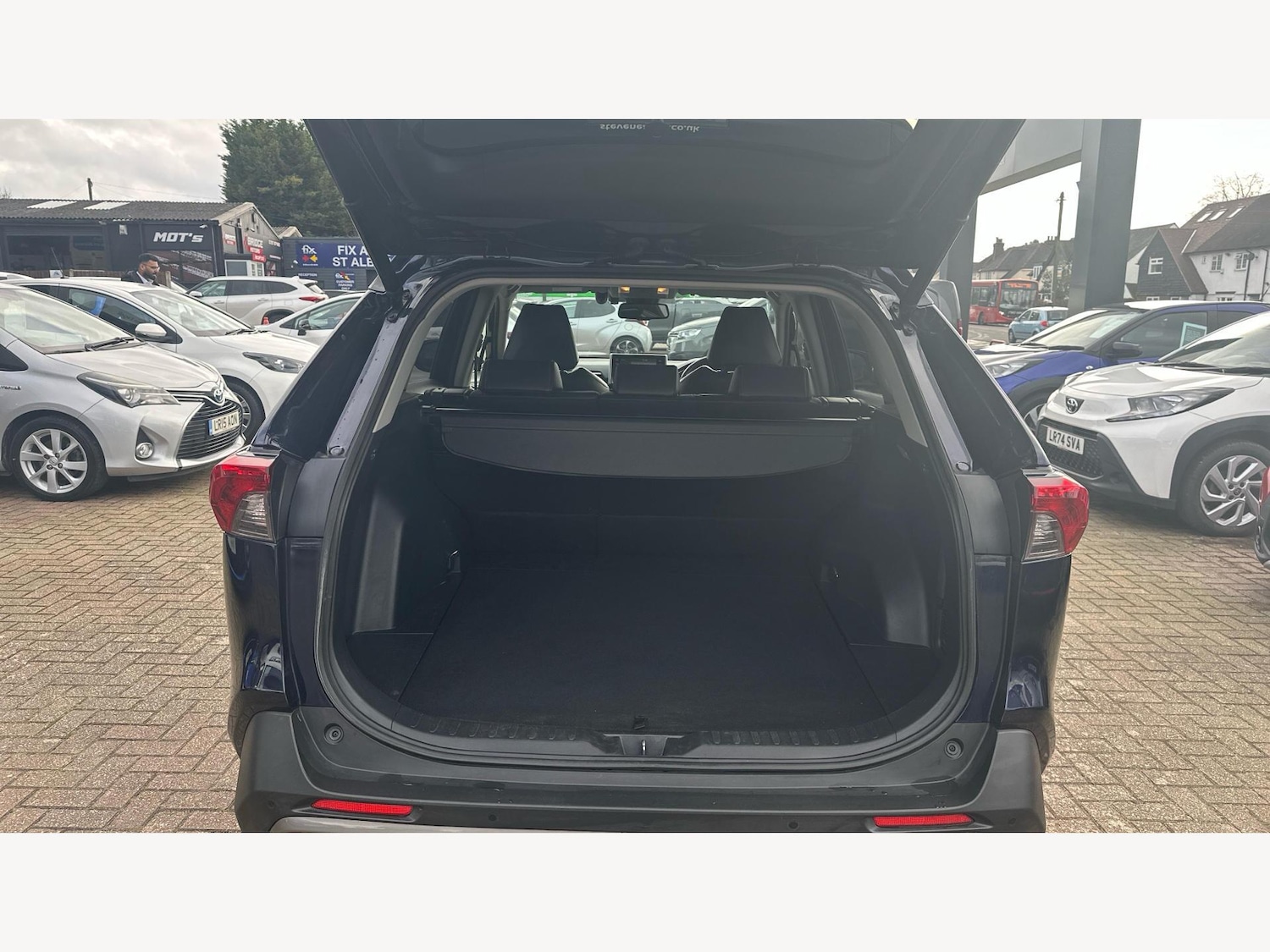 Used Toyota RAV4 2019 for sale - 77509884: Photo 16