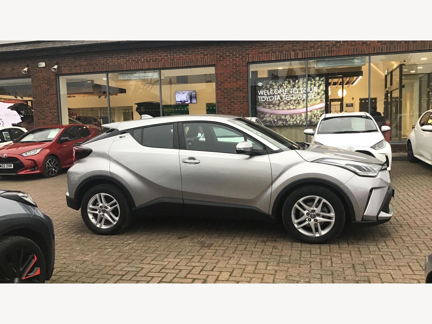 Used Toyota C-HR for sale - 77808328: Photo 18
