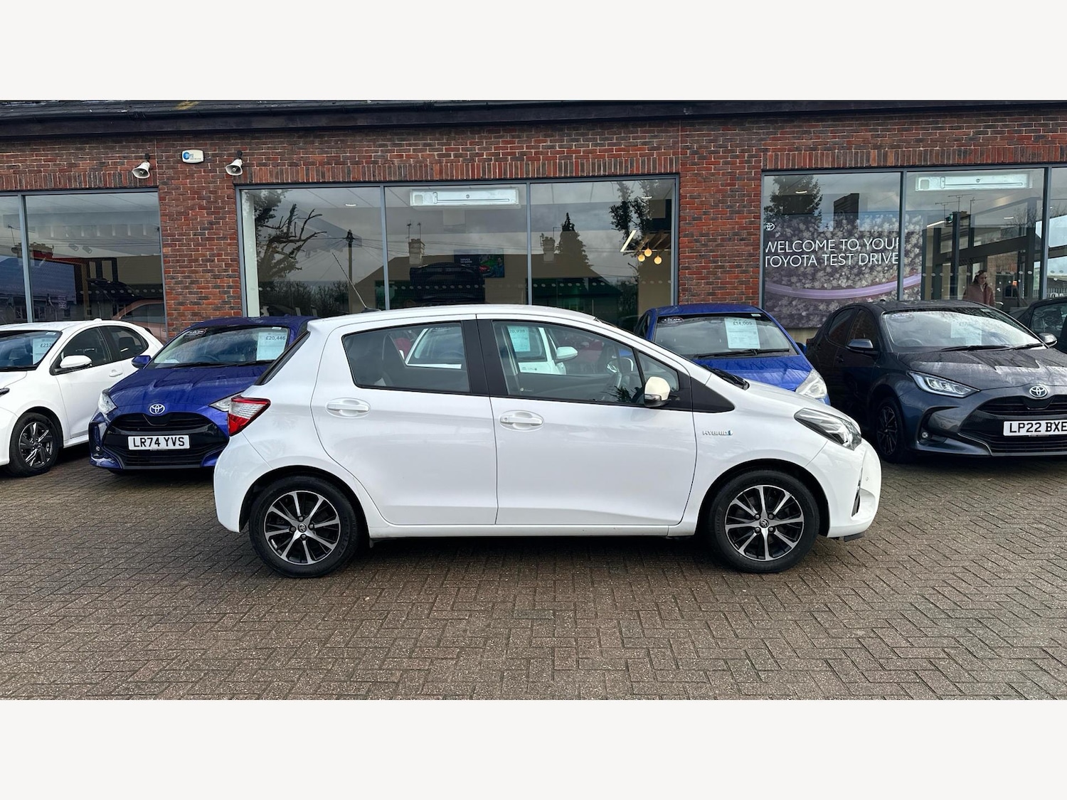 Used Toyota Yaris 2018 for sale - 77537209: Photo 18