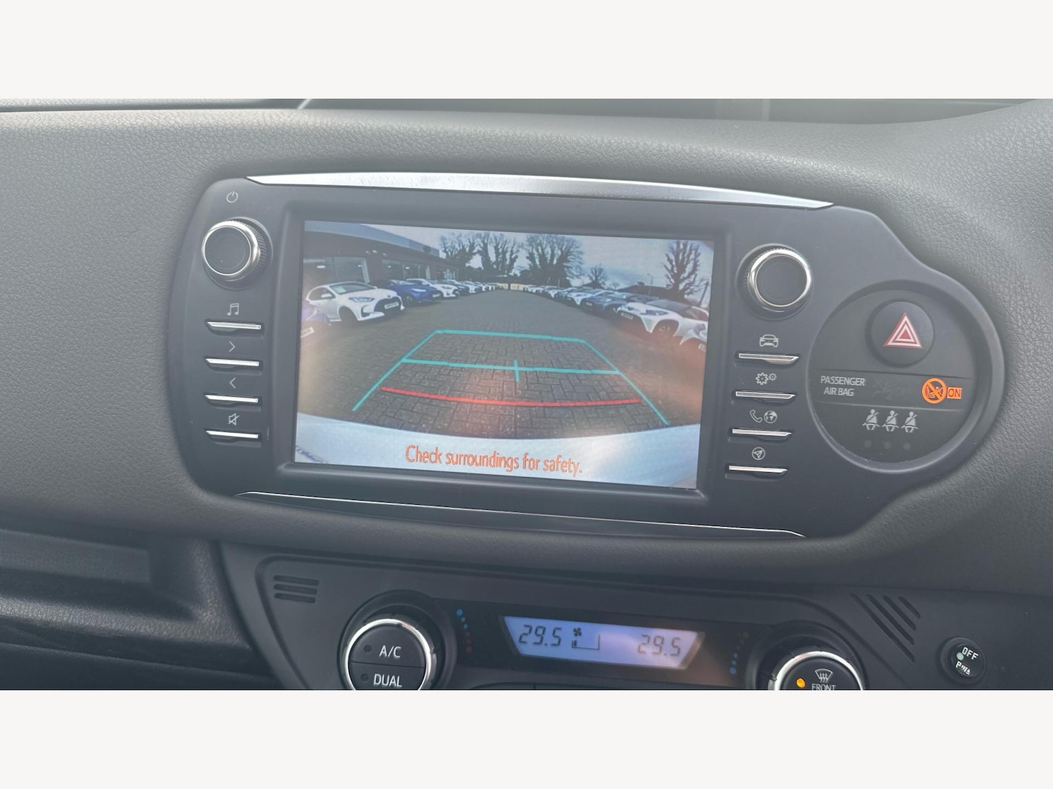 Used Toyota Yaris 2018 for sale - 77537209: Photo 26