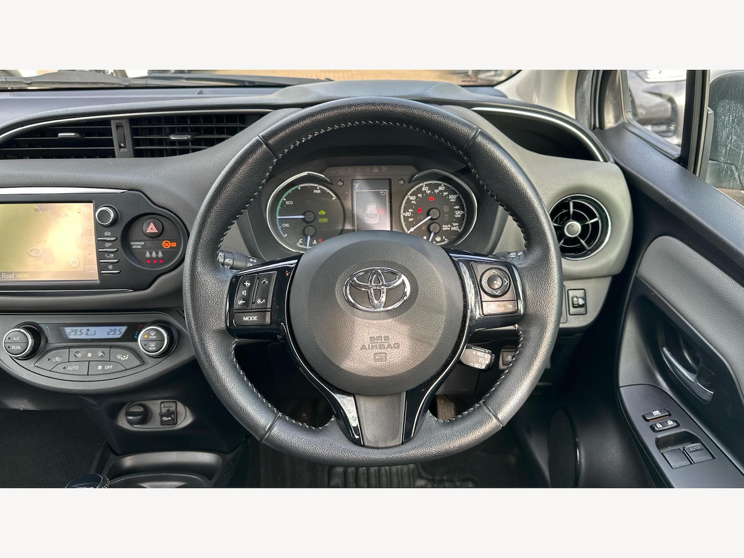 Used Toyota Yaris 2018 for sale - 77537209: Photo 8