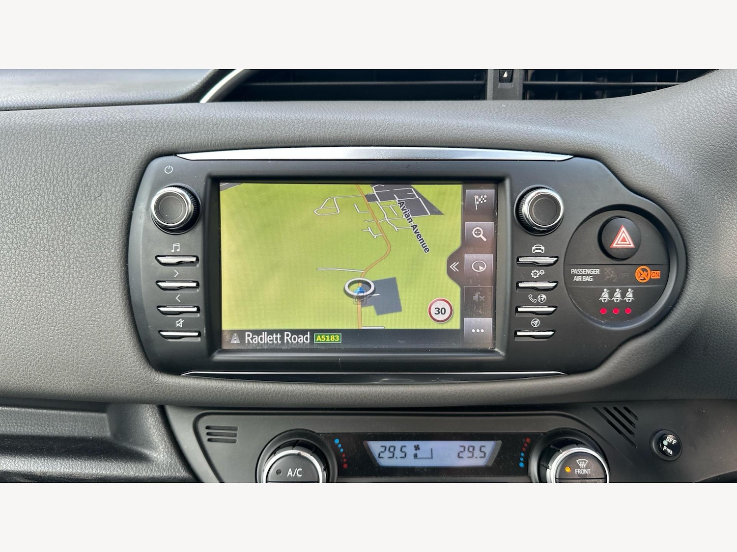 Used Toyota Yaris 2018 for sale - 77537209: Photo 9