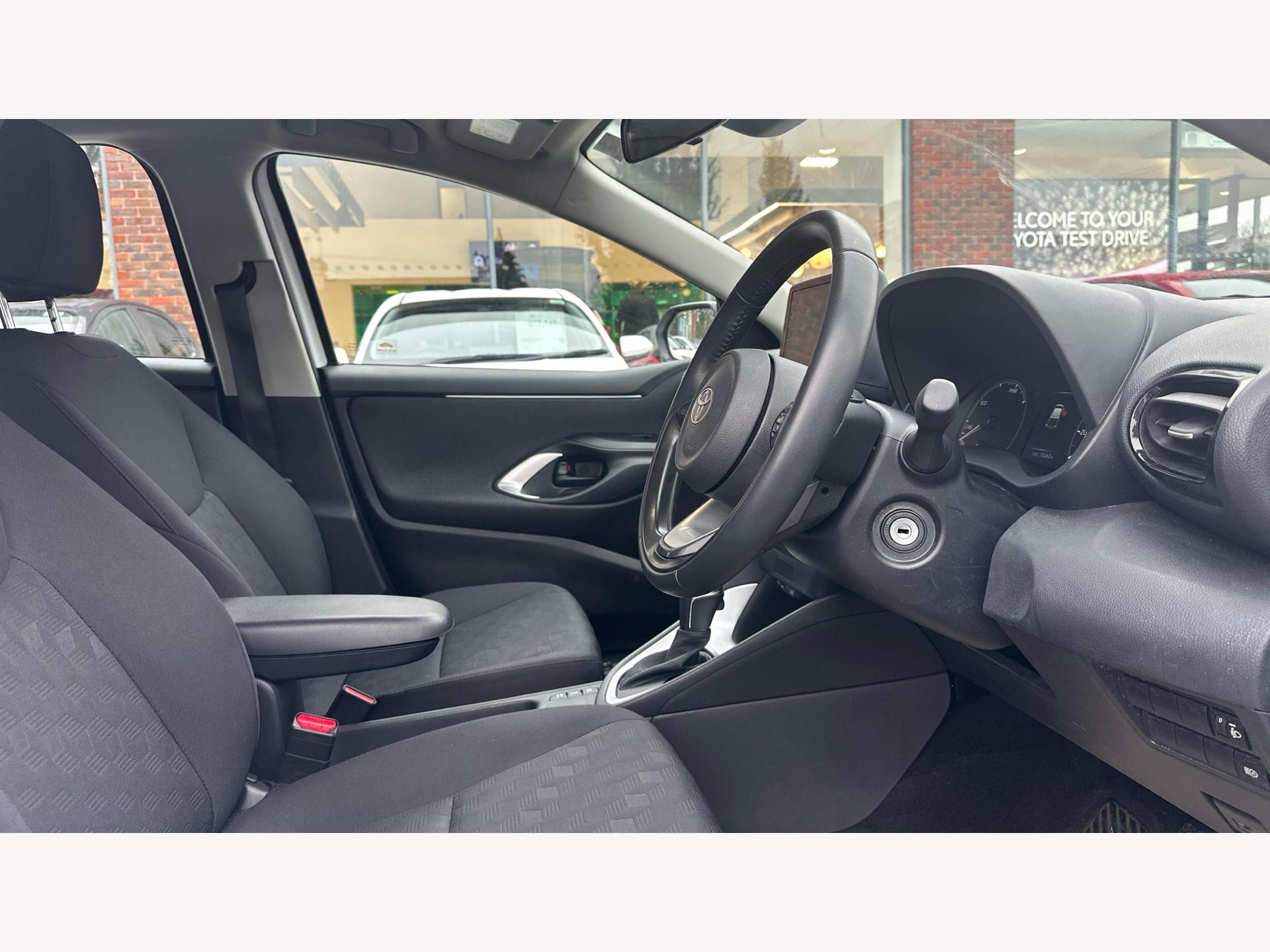 Used Toyota Yaris 2024 for sale - 76765971: Photo 13