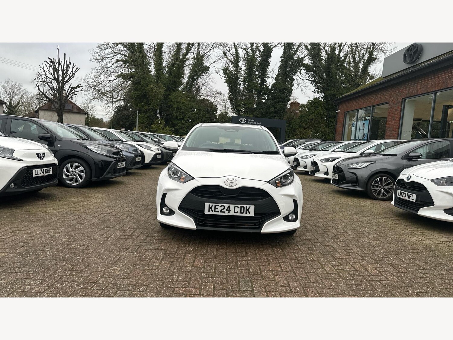 Used Toyota Yaris 2024 for sale - 76765971: Photo 17