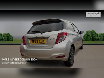 Used Toyota Yaris 2012 for sale - 77612610: Photo