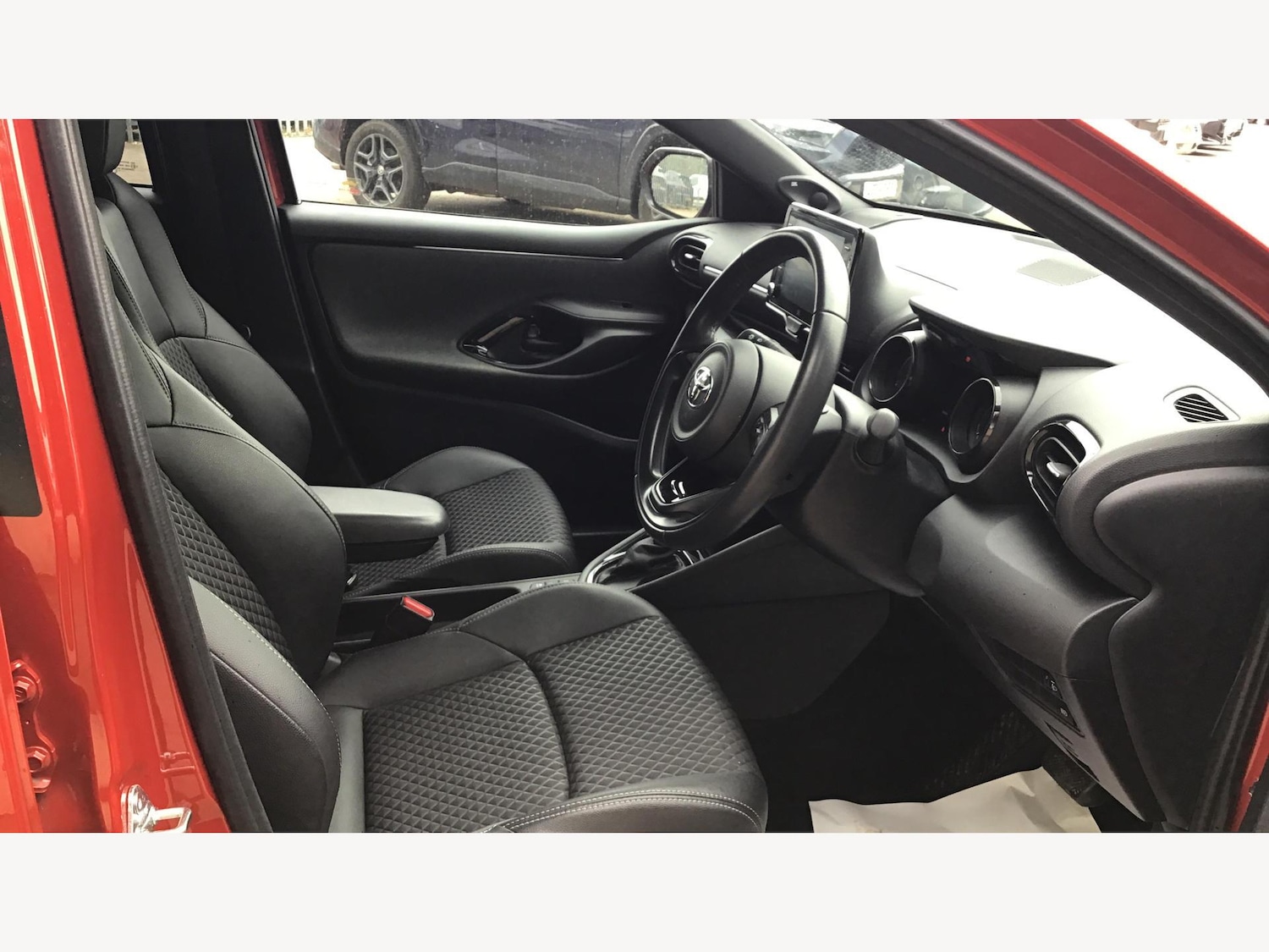 Used Toyota Yaris 2022 for sale - 76189559: Photo 13