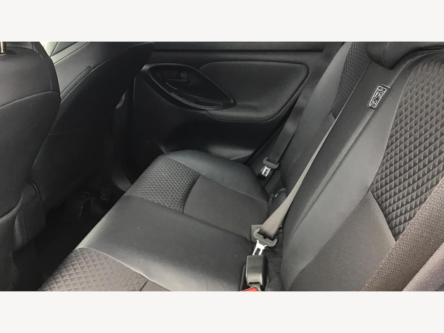 Used Toyota Yaris 2022 for sale - 76189559: Photo 15