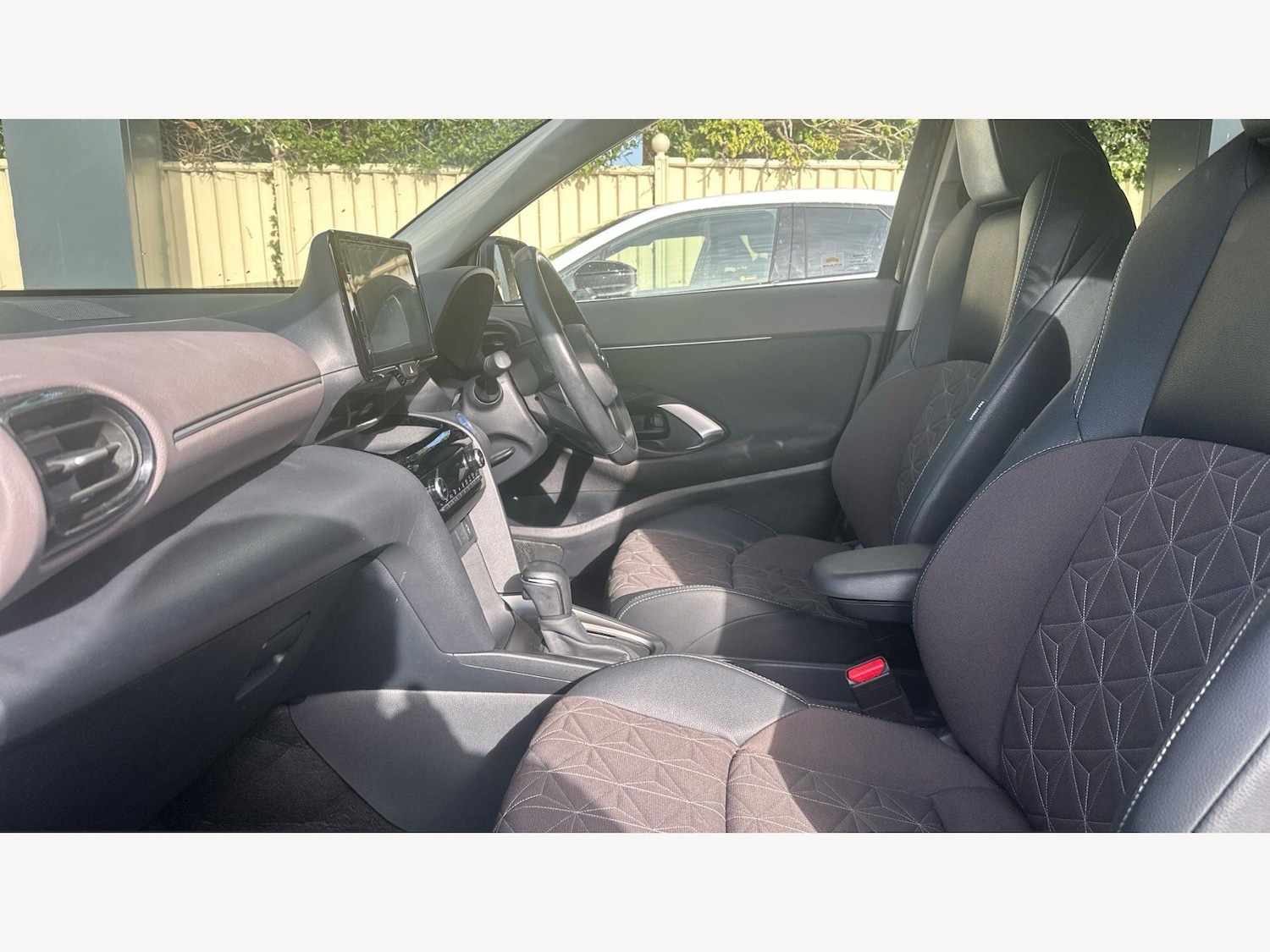 Used Toyota Yaris Cross 2023 for sale - 78072887: Photo 12