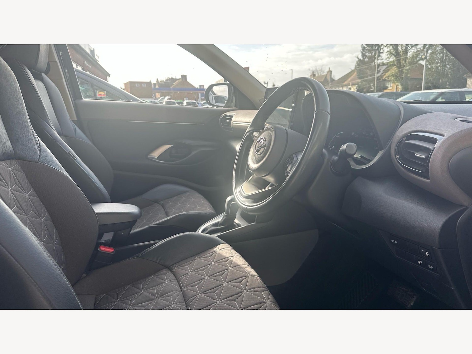 Used Toyota Yaris Cross 2023 for sale - 78072887: Photo 13