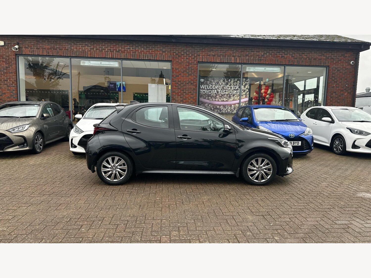 Used Toyota Yaris 2022 for sale - 77411676: Photo 18