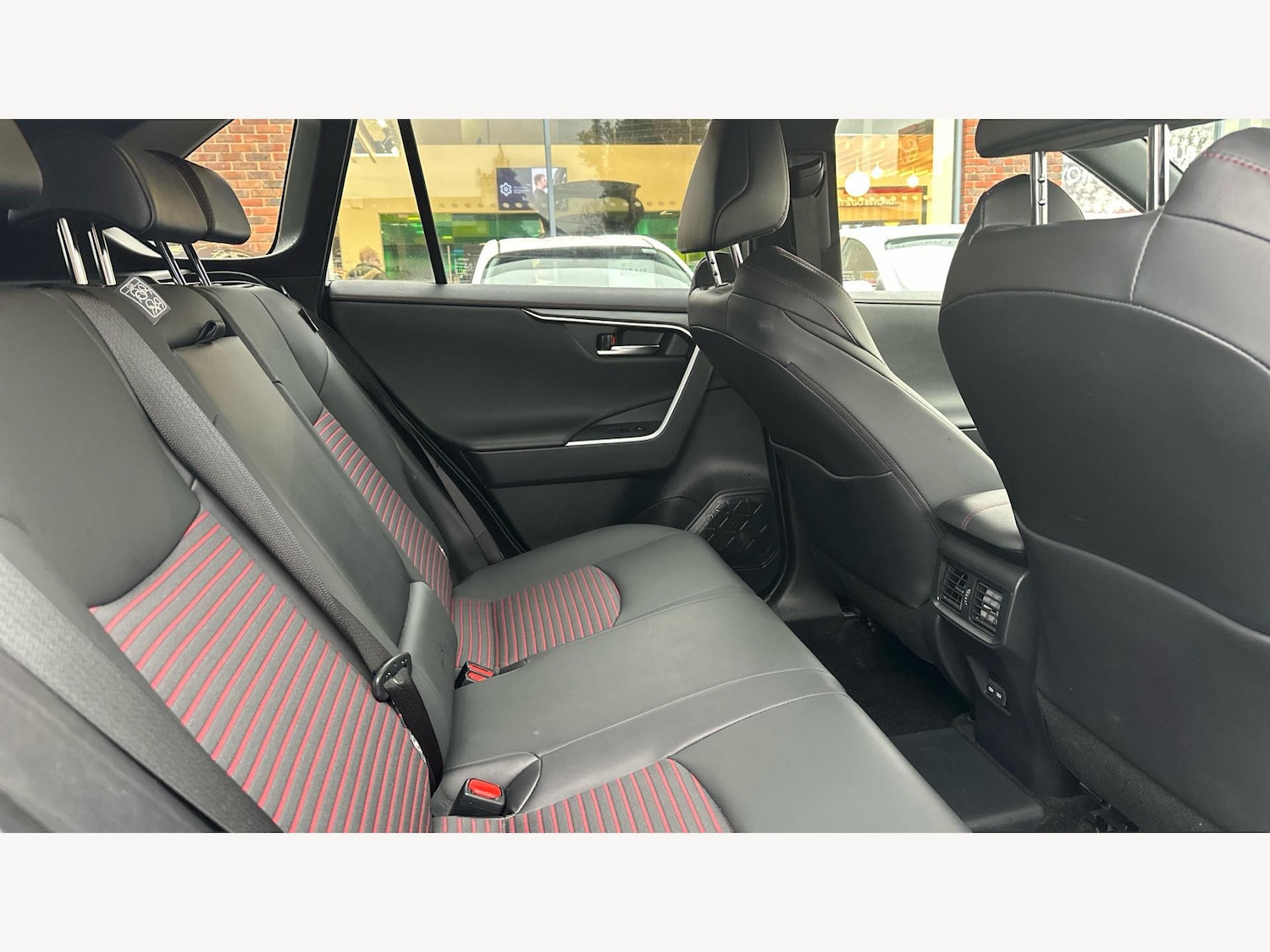 Used Toyota RAV4 2022 for sale - 76765427: Photo 14