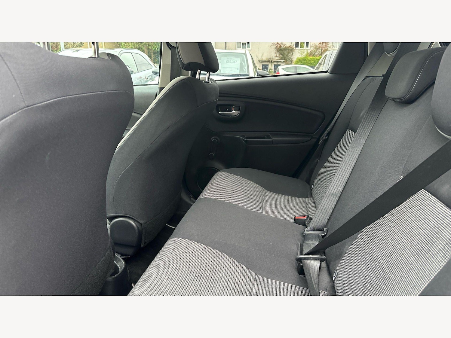 Used Toyota Yaris for sale - 77753914: Photo 15