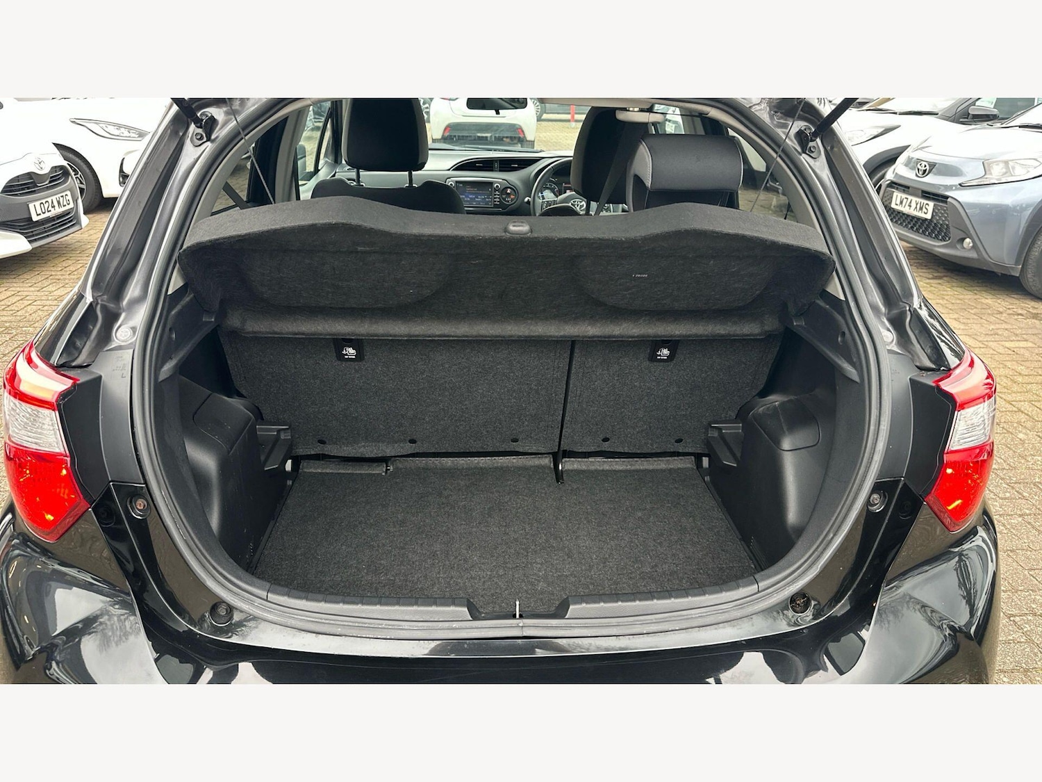 Used Toyota Yaris for sale - 77753914: Photo 16